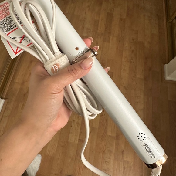 1.25 T3 ID curling iron (newest, smart technology) - Picture 4 of 6